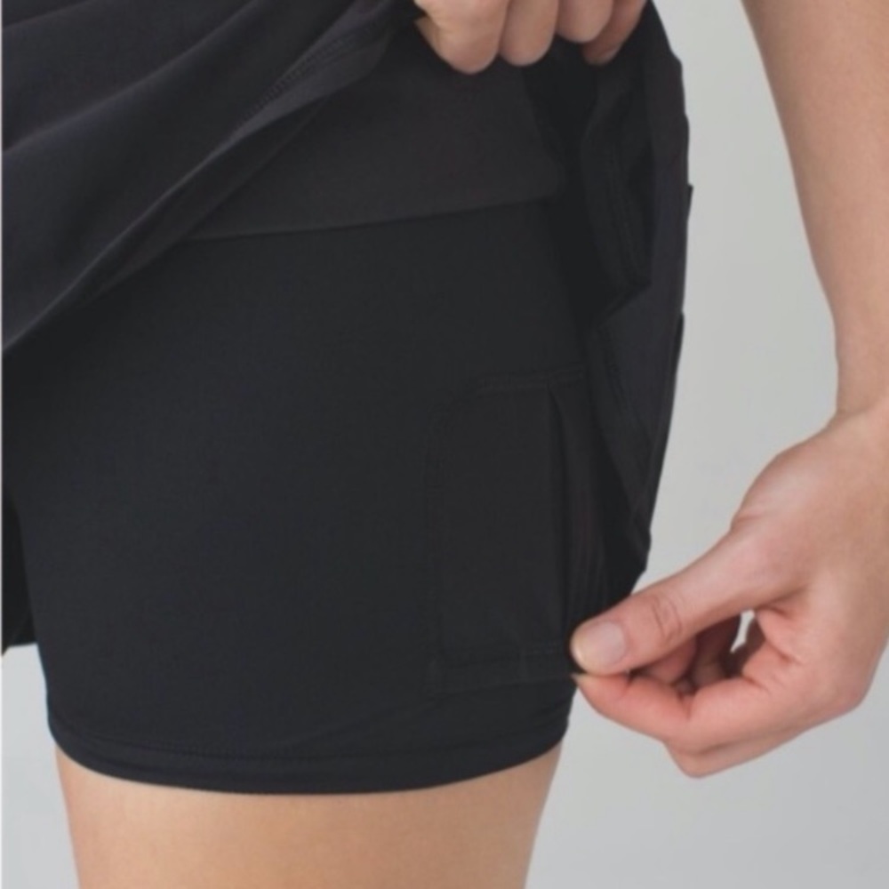 Lululemon Run Pace Setter Pleated Black Tennis / Golf Skirt Sz 2T skort - Picture 3 of 9